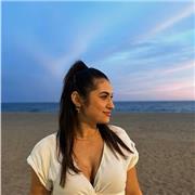 Buenas! Soy una chica de 27 años, graduada en Geografía e Historia y puedo dar clases desde pequeños hasta mayores!
